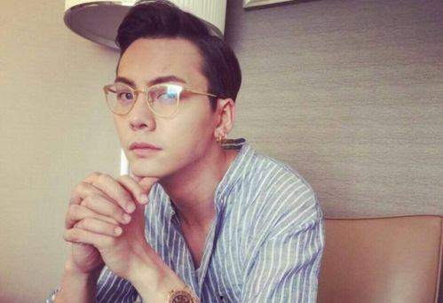 国产峰峰戴眼镜的视频,峰峰戴镜风采展示