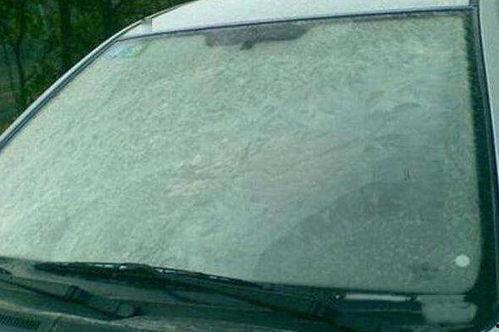 国产玻璃除冰视频,高效便捷，冬季出行无忧