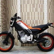 国产雅马哈摩托车视频,性能卓越，驾驭非凡