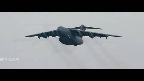国产飞机训练视频,翱翔蓝天，铸就飞行新篇章